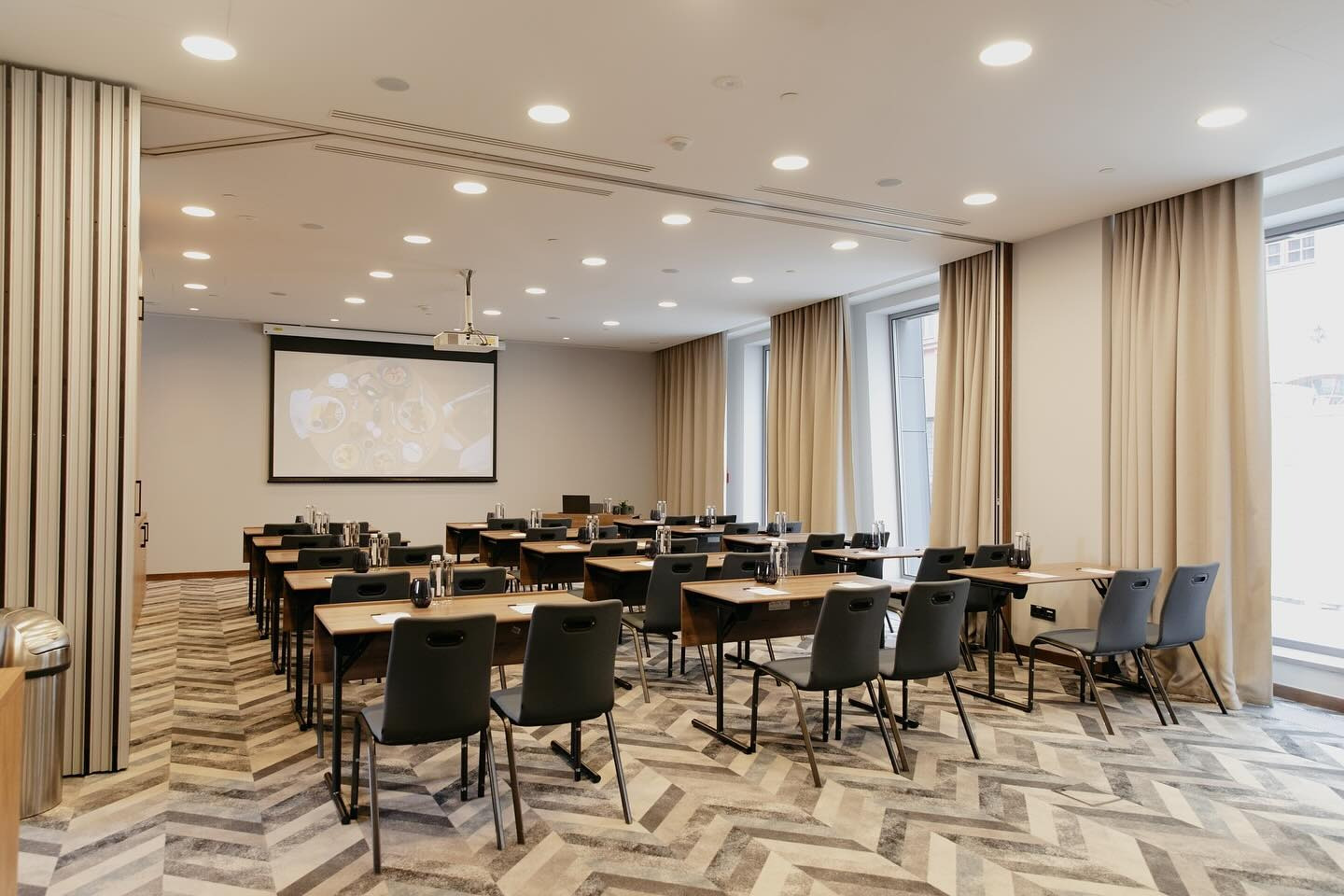 Гостиница | Рига | Hilton Garden Inn Riga Old Town